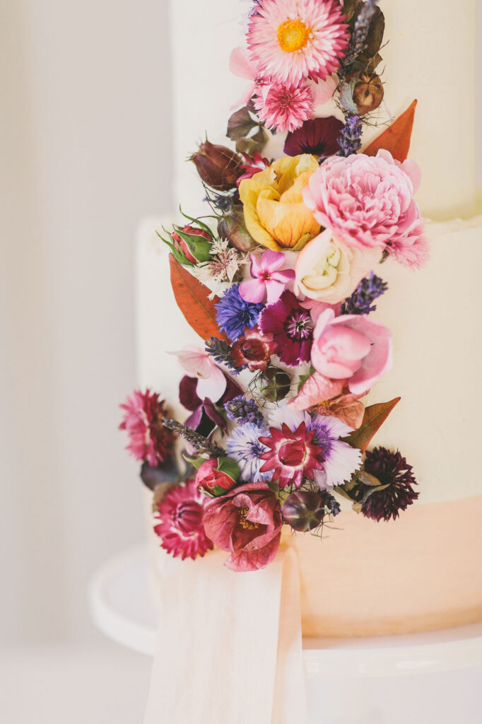 Scrumptious-Bakes-by-Emma-Wedding-Cake-Inspiration-at-Millbridge-Court Scrumptious-Bakes-by-Emma-Wedding-Cake-Inspiration-at-Millbridge-Court