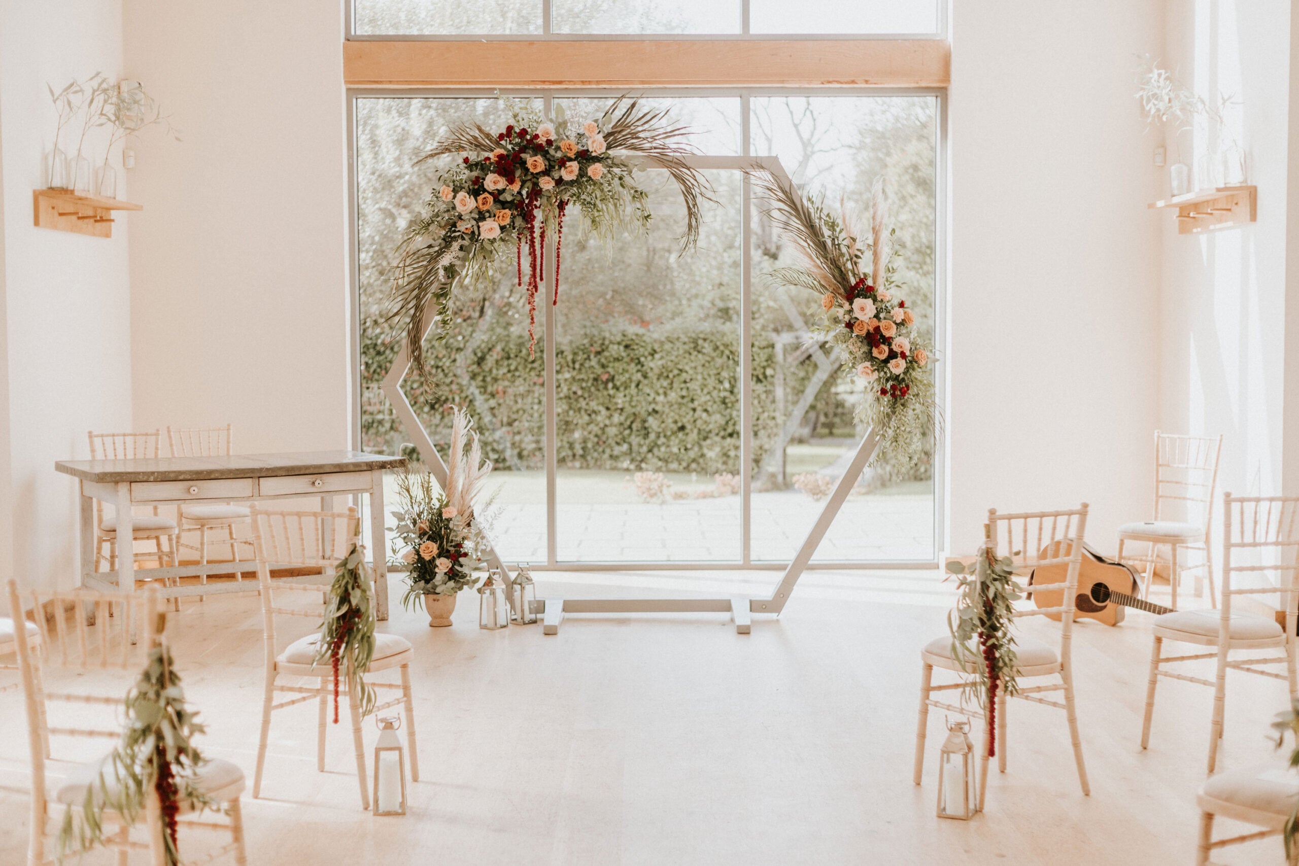 Micro-Wedding-Ceremony-Inspiration Micro-Wedding-Ceremony-Inspiration